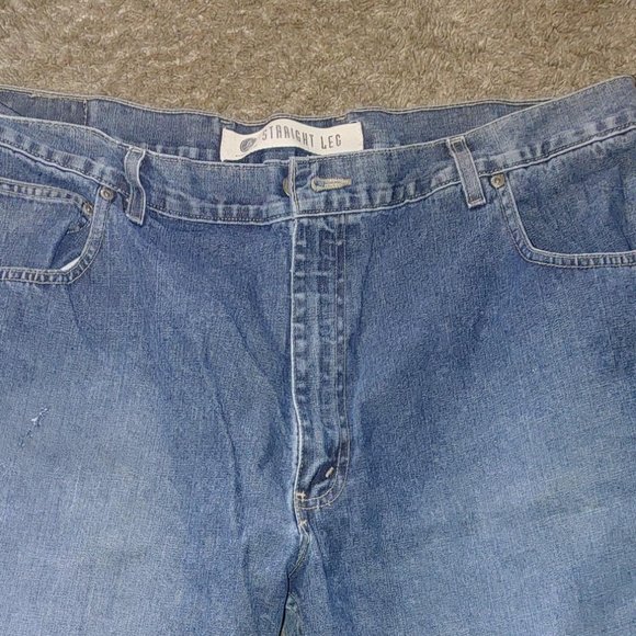 Men's Arizona Medium Wash Straight leg jean 44 x 30 rip on right front by pocket - Picture 3 of 6